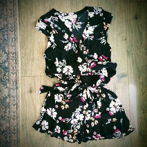 Ann Taylor LOFT Black Floral Flutter Sleeve Shorts Romper with Elastic/Tie Waist